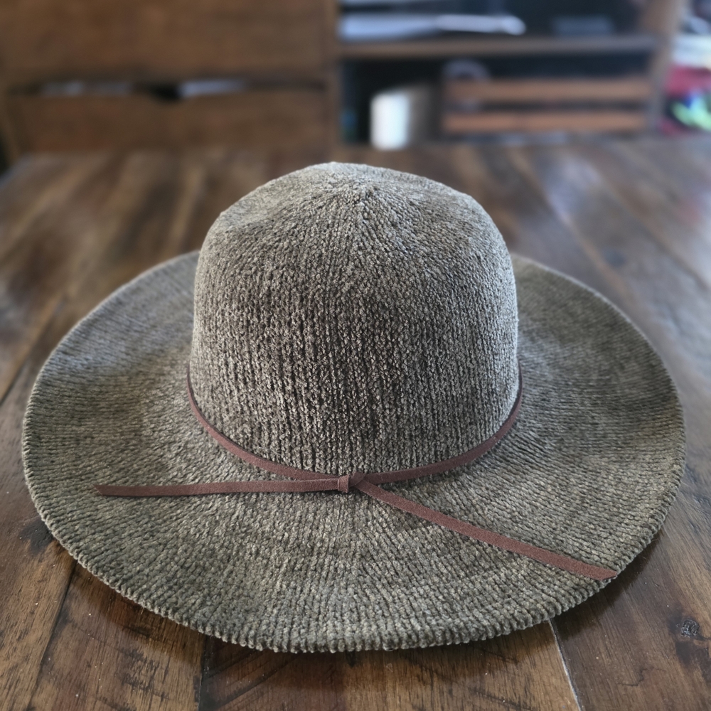 Elegant Brown Wide-Brim Hat